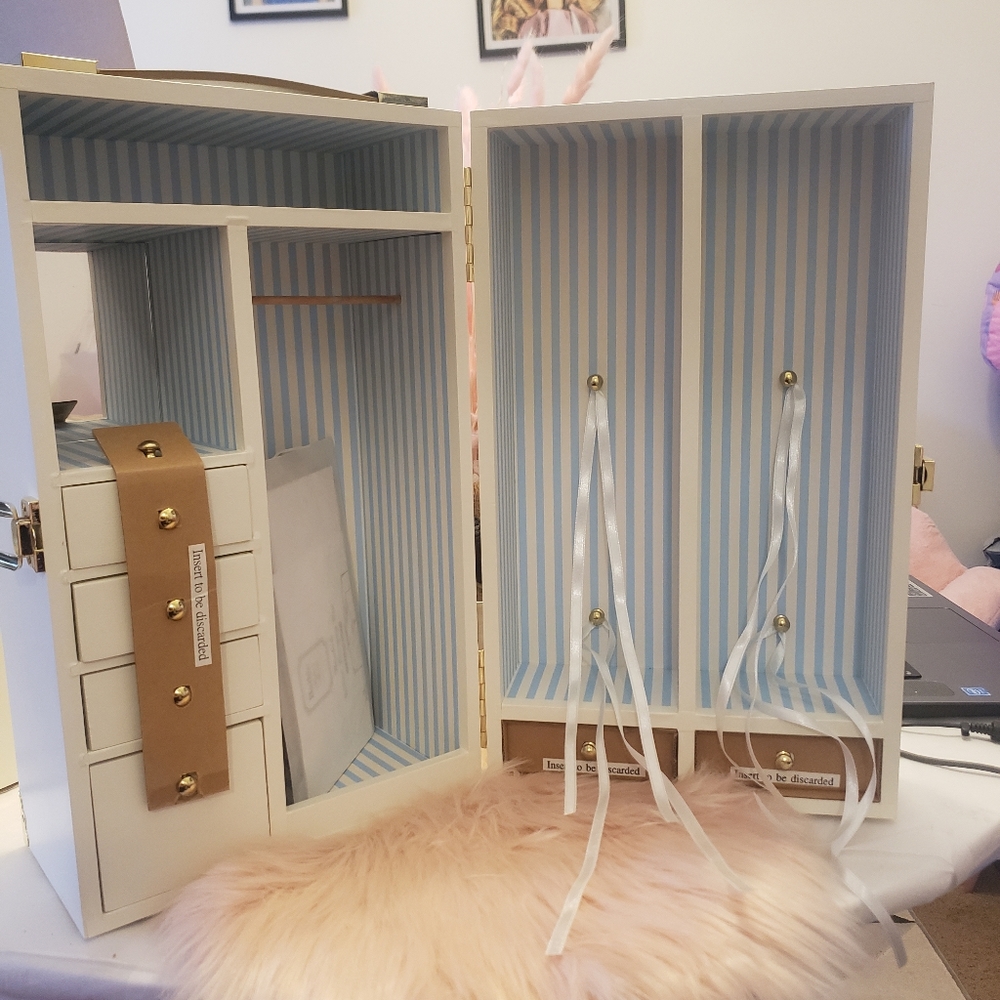 Silkstone barbie wardrobe limited edition